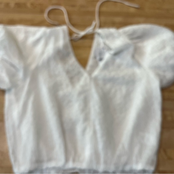 ๐ค ASTR The Label White Textured Puff Sleeve Top โ Size XS ๐ค NWT | - Picture 5 of 10